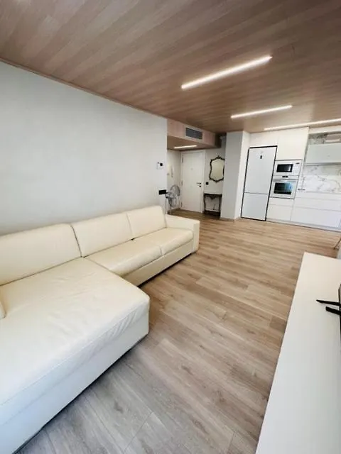 Fantastic Larimar New Apartment Salou 0*,